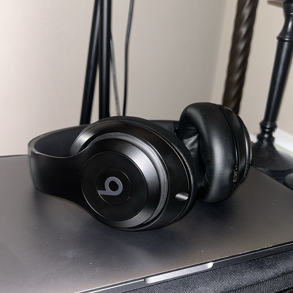 APPLE WIRELESS BEATS STUDIO PRO - Picture 3 of 5